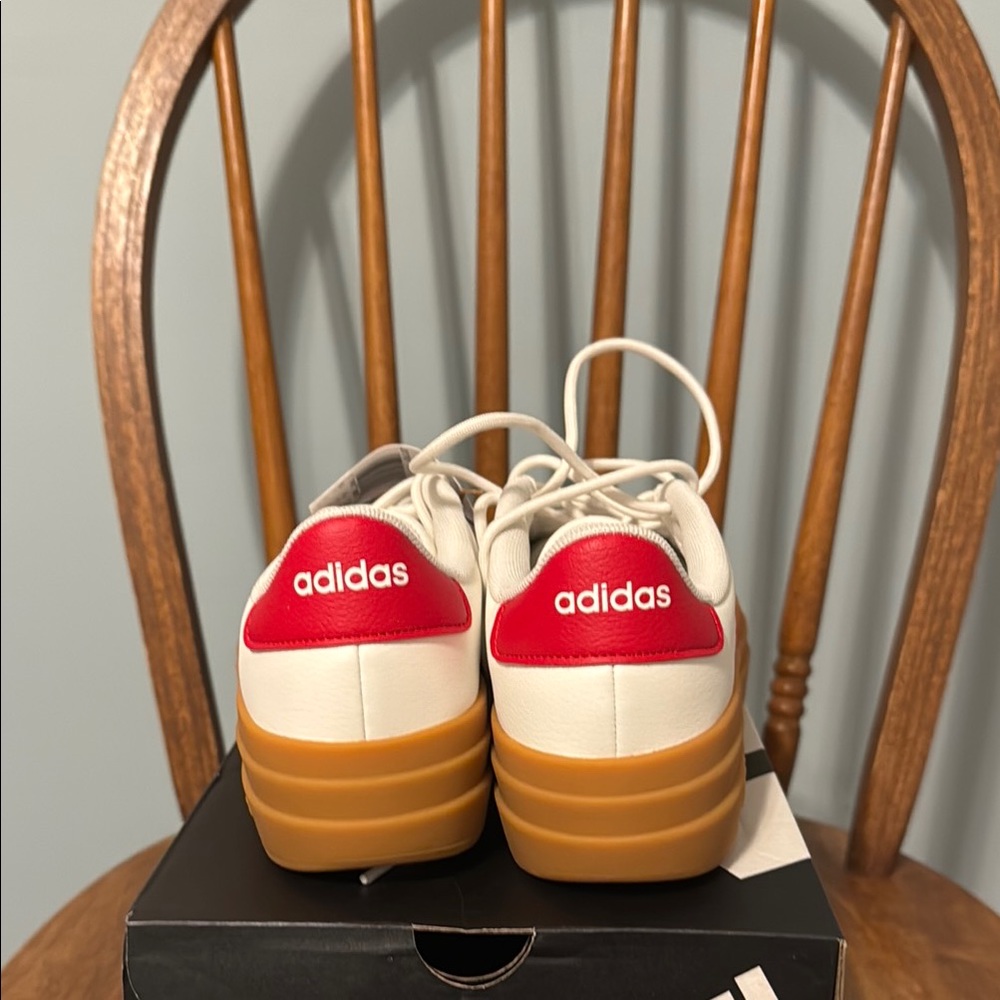 Adidas White and Red Sneakers - Picture 4 of 10